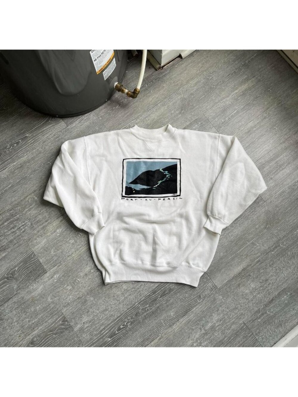 White / Black / Blue Vintage 90’s “Port-Au-Persil” Graphic CrewNeck Sweater